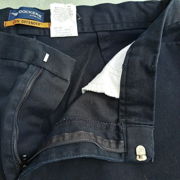 DOCKERS ATHLETIC GOLF SHORTS WOMENS SIZE 12 BLACK STRETCH 33W COMFY CASUAL #65 - Picture 4 of 5